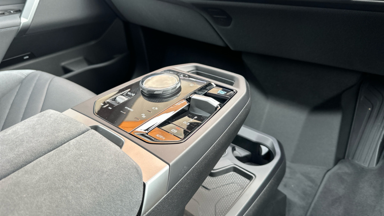 BMW iX 300kW xDrive45 Sport 101kWh 5dr Auto Electric Estate